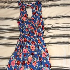 Blue floral dress with keyhole back!